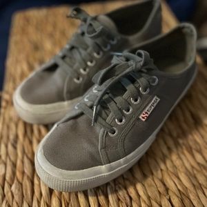 Good condition Superga shoes